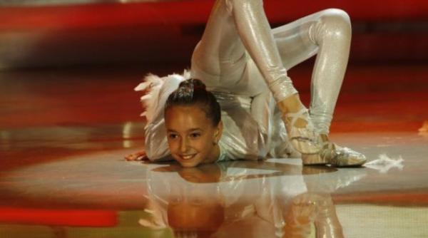 andreea tucaliuc micu a contorsionista in varsta de 10 ani face show la acces direct