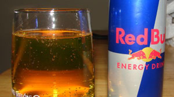 aviz consumatorilor bauturile energizante combinate cu alcool cresc apetitul pentru bautura