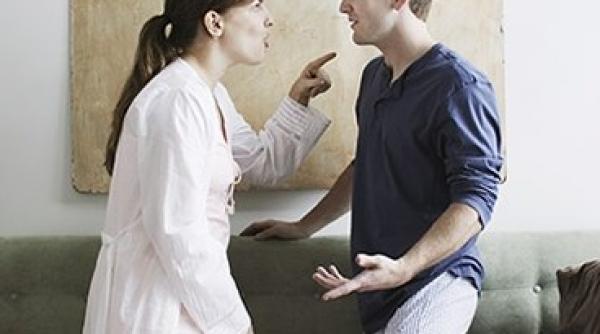 cine are nevoie de dictatori ce faci cand partenerul tau vrea sa fie la comanda