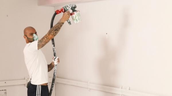 in timpul filmarilor pentru prima edi ie a emisiunii pofti i pe la noi fotbalistul a recunoscut ca nu este un mare as in bucatarie