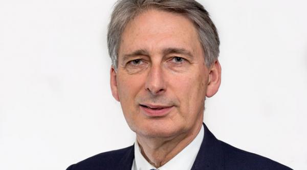 philip hammond confirma ca in condi iile actuale ar prefera ca marea britanie sa iasa din ue