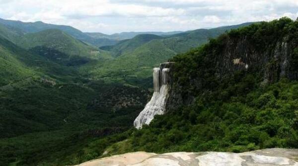 cascada de piatra hierve el agua un loc de o frumusete ireala galerie foto