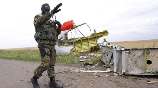 iata acuza ancheta privind zborul mh17 este obstructionata cutiile negre ale boeing ului 777 doborat vor fi decriptate in marea britanie