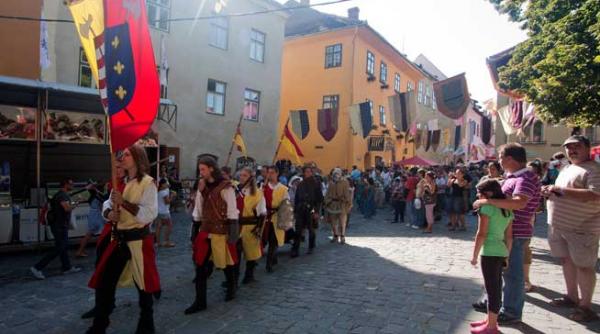 13 trupe live la sighisoara xxii se mai canta la gurasada park in padurea magura si gara de nord