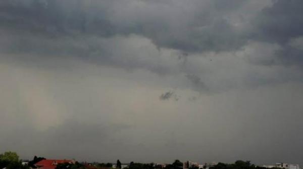 alerta meteo ploi torentiale vijelii si grindina pana la ora 10 00 ce zone sunt afectate