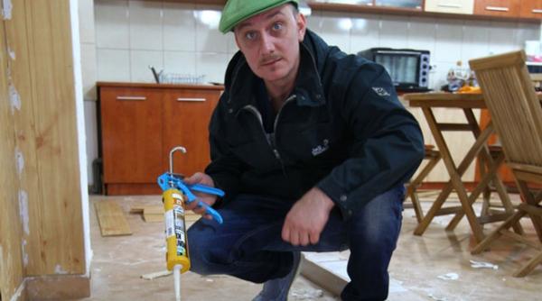 don baxter il lipe te de perete pe nea marin