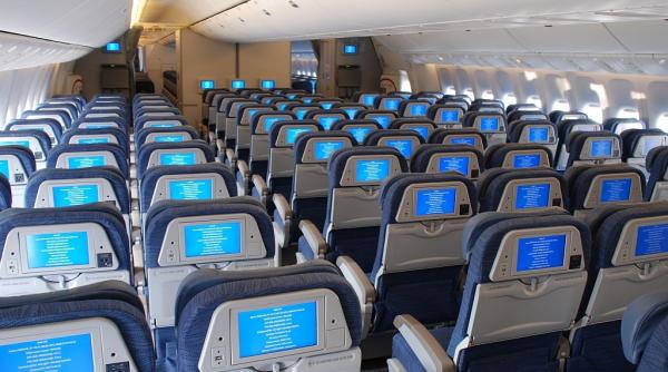 pasageri avion iesire de urgenta avion toaleta avion panica panica avion beat in avion