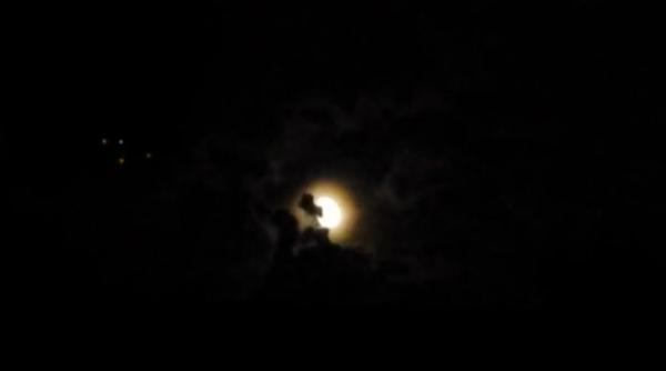 experienta uluitoare pentru bateristul de la megadeth ce a filmat nick menza deasupra casei sale video