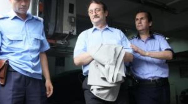 mircea basescu adus la constanta fratele presedintelui cere arestul la domiciliu