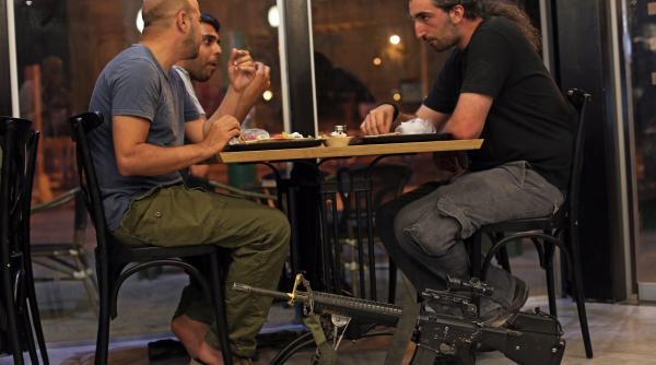 israelul a acceptat incetarea focului pana duminica la miezul noptii