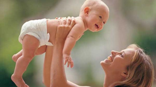 cum dezvolti inteligenta emotionala a bebelusului