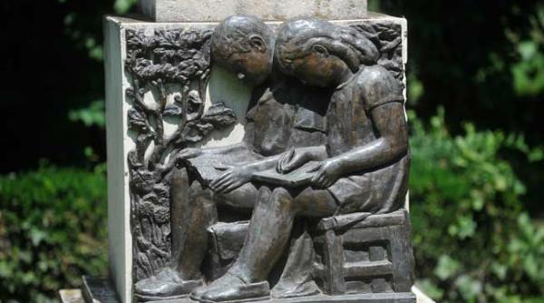 bucuresti 555 maica smara povestea unei statui din cismigiu