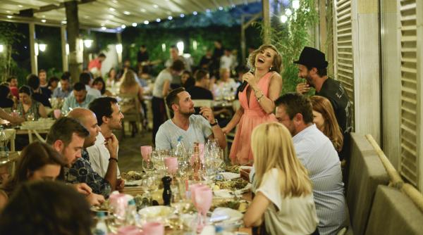 200 de prieteni si colaboratori au fost invitati sa aleaga cel mai bun vin romanesc si cel mai gustos peste