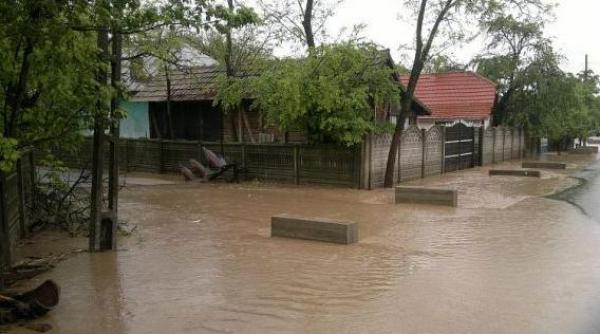 cod galben si cod portocaliu de inundatii pentru judetele caras severin si timis