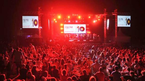 folk you cantecul miilor de oameni cea de a x a editie a avut lansari de albume si trofeu oferit unui tanar artist dedicat muzicii folk