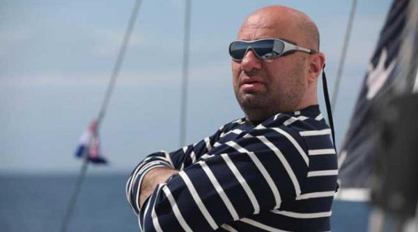 nimeni nu stie cate surori are catalin scarlatescu