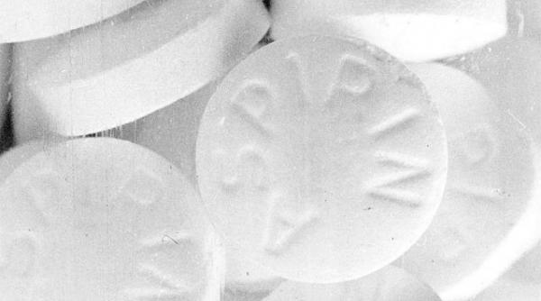 doza zilnica de aspirina poate reduce riscul de cancer studiu