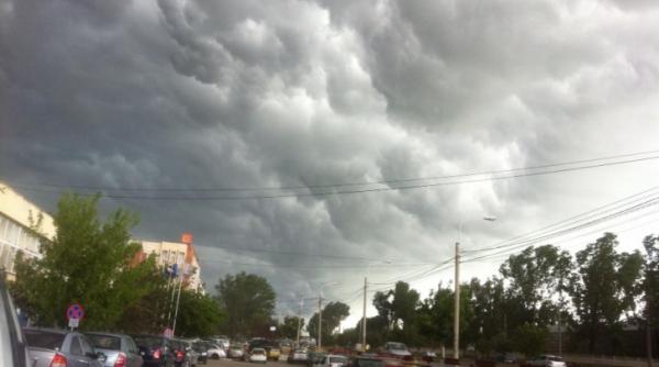 cod galben de ploi torentiale grindina si vijelii in trei judete pana la ora 15 30 ce zone sunt afectate