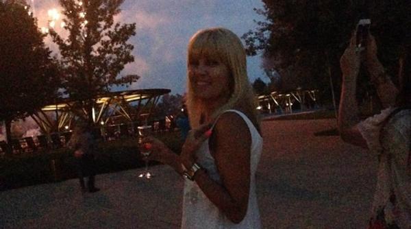 udrea afacere sulfuroasa de 1 milion de euro sarbatorita cu sampanie pe islaz