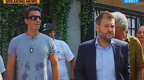 flash mob la vila lui basescu din mihaileanu la ora 15 00 felix rache sa i facem vant consumatorului din case