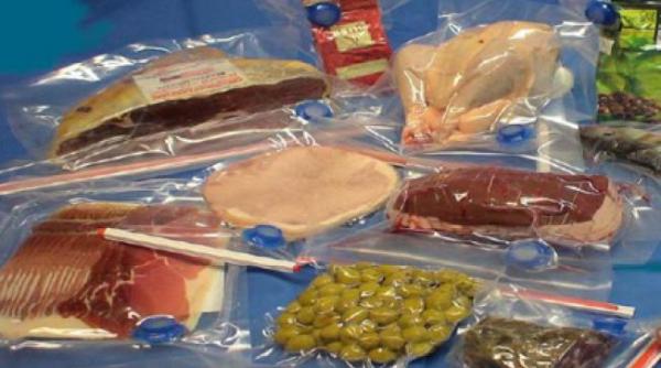 impachetati mancare in servetele sau material plastic foarte rau