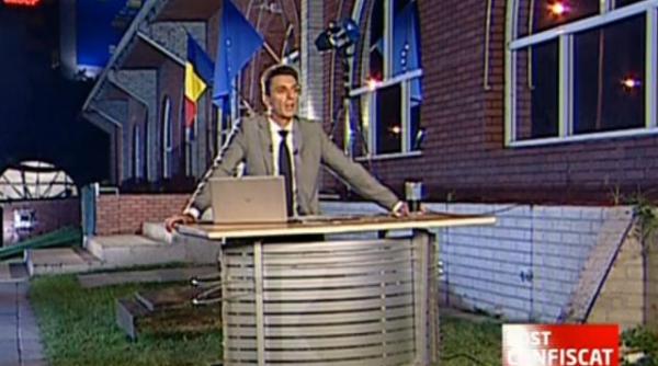 mircea badea protest inedit in fata sediului confiscat al antenei 3 ce le a transmis romanilor realizatorul tv