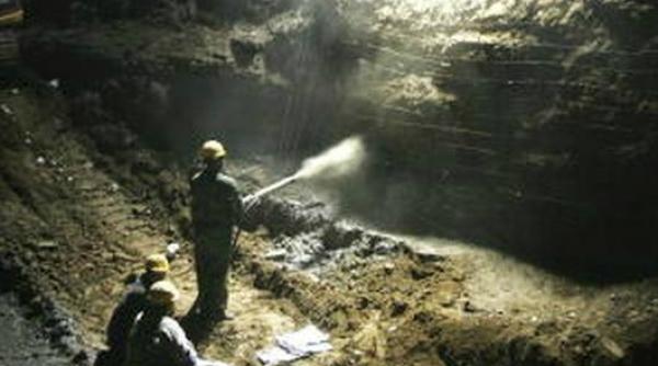 tunel rutier prabusit in china 13 persoane prinse sub daramaturi