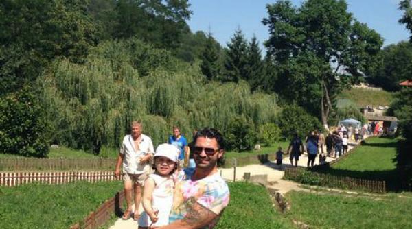 pepe a dus o pe fiica lui la mormantul parintelui arsenie boca