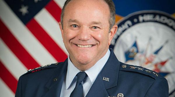 comandantul fortelor nato in europa atentioneaza in privinta unui atac voalat asupra suveranitatii ucrainei