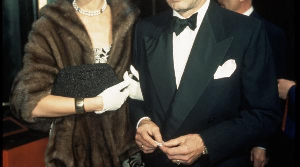 s a mai stins o stea lauren bacall a decedat la varsta de 89 de ani in urma unui accident cerebral