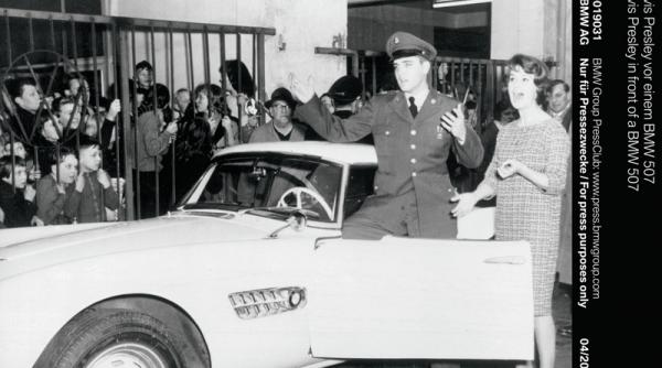 se restaureaza bmw 507 care a apartinut lui elvis presley galerie foto de ce a ales regele culoarea rosie
