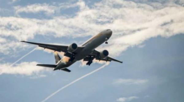 pilotul dormea iar co pilotul se juca pe tableta intre timp avionul cu 280 de pasageri cadea 1 500 de metri deasupra turciei video