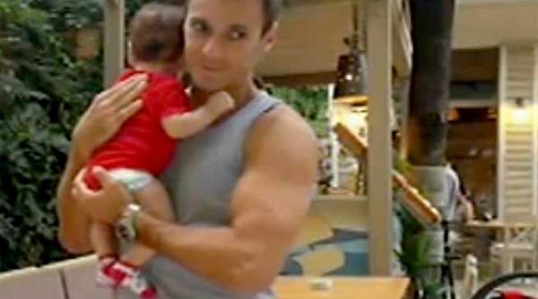 mircea badea isi vinde copilul