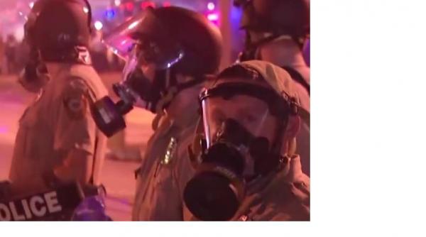 guvernatorul din missouri ordona plecarea garzii nationale din ferguson scena unor ample proteste in ultimele zile
