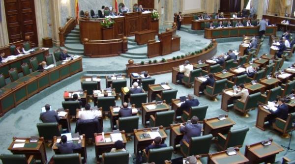senatul reanalizeaza azi in sesiune extraordinara legea privind reducerea cas