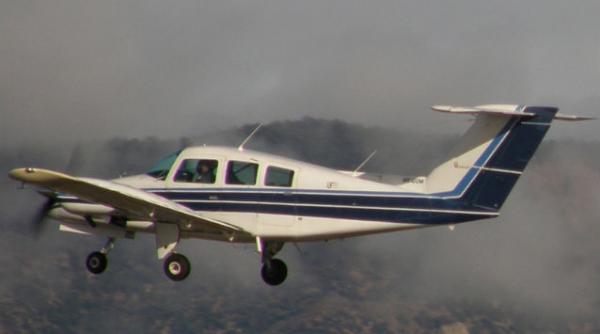 avion deturnat octogenar