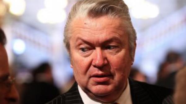 solistul gheorghe turda a lesinat inaintea unui spectacol si a fost transportat la spital