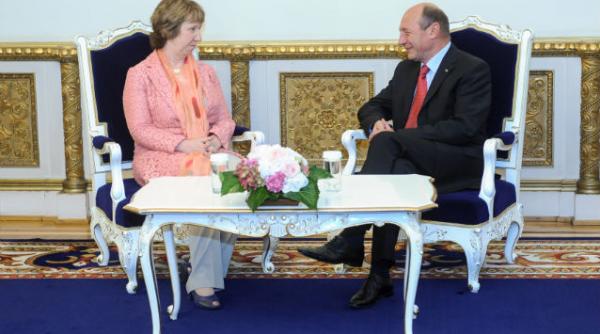basescu si ashton apreciaza ca extrem de ingrijoratoare situatia de securitate din estul ucrainei
