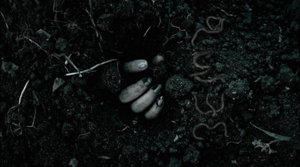 video fetita de sapte ani sugrumata si ingropata pe un camp ce s a intamplat apoi este inexplicabil