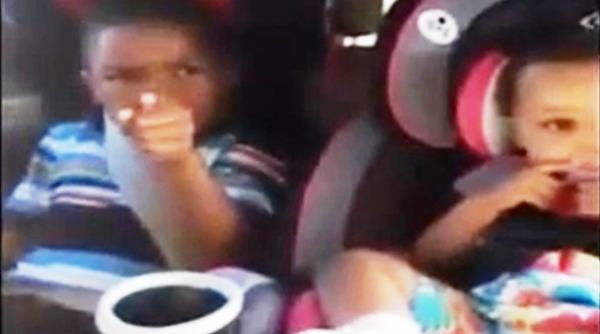 este exasperant reac ia fabuloasa a unui copil cand afla ca mama sa este din nou insarcinata video