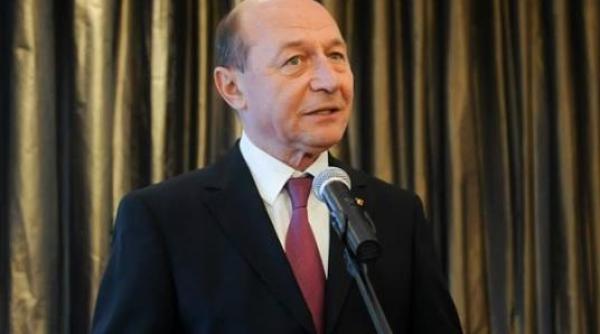 solutiile lui basescu pentru ca armata ucraineana sa devina carne de tun