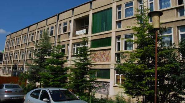 clopotelul suna la inceput de septembrie pentru sute de elevi din iasi