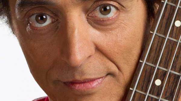 bassist ul lui santana profesor la bucuresti