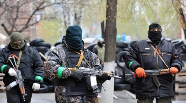 rebelii prorusi si au extins controlul frontierei pana la marea azov