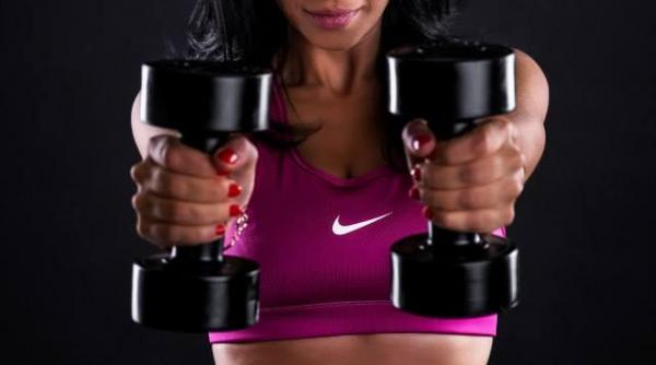 vedetele antena 3 si antena 1 se dueleaza duminica