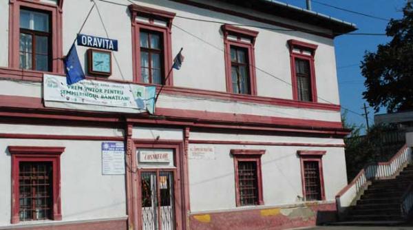 semmeringul banatean ruinat de autoritati cea mai veche linia ferata montana din romania este o povara pentru cfr si politicieni