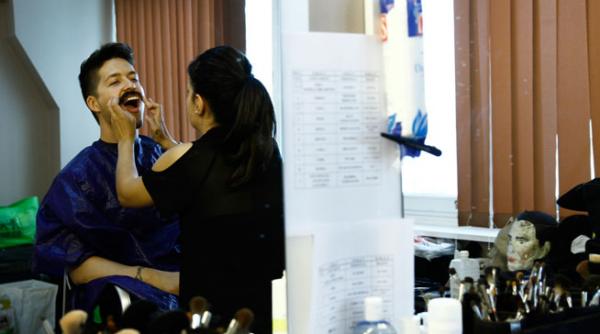 jorge i a facut din ii ca ai lui freedie mercury