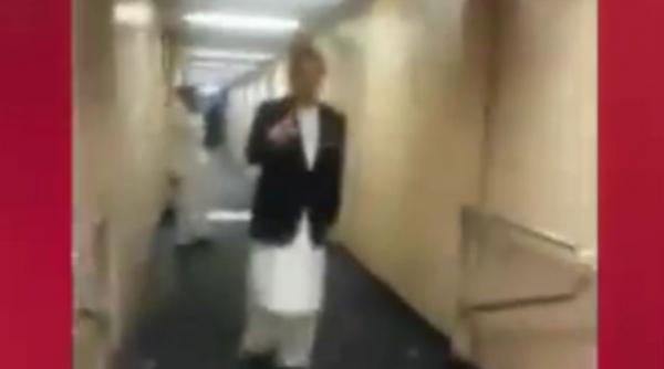 senatori avion pakistan intarziere