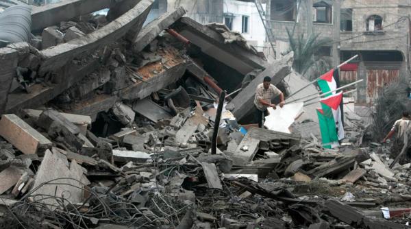 negocieri intre palestinieni si israelieni conflictul din gaza a lasat enclava mediteraneeana in ruine