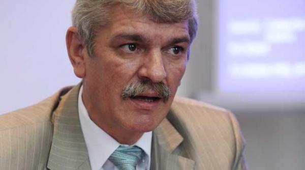 sts implicat in campanie precedentele foarte grave neanchetate de nici o institutie indica un partizanat intre acest serviciu si traian basescu